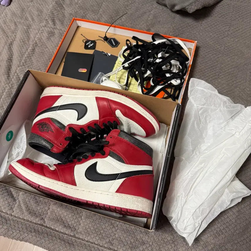 [BUNJANG] Air Jordan 1 Retro High OG Chicago 2022 (Size 275) / [275]조던1 레트로 하이 OG 시카고 2022