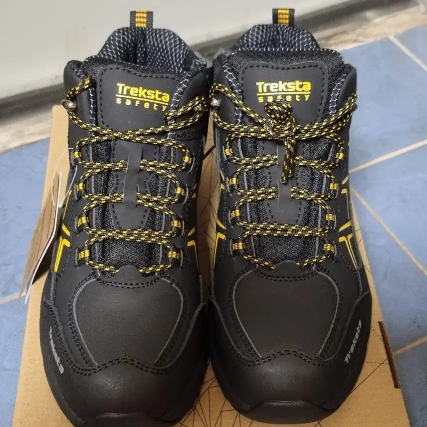 [BUNJANG] Treksta Zipper Work Boots (250/255) / 트랙스타 지퍼형 안전화  250  255