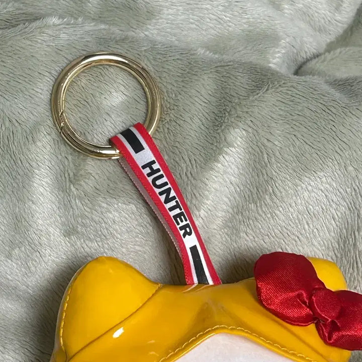 [SOLD OUT] 새상품) 헬로키티 헌터 우비 콜라보 인형 키링