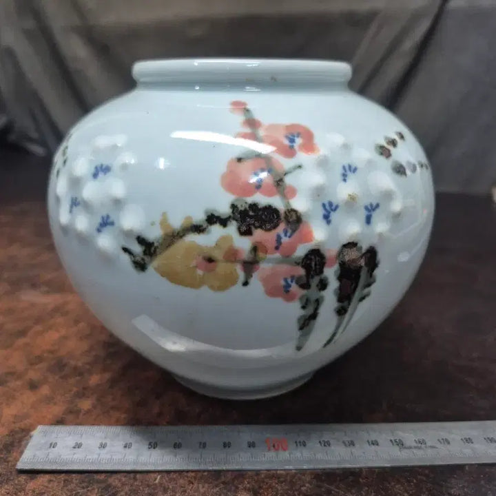 [BUNJANG] Small Iron-Painted White Porcelain Vase with Plum Blossom Design / 자그마한 철화백자 매화문양 도자기