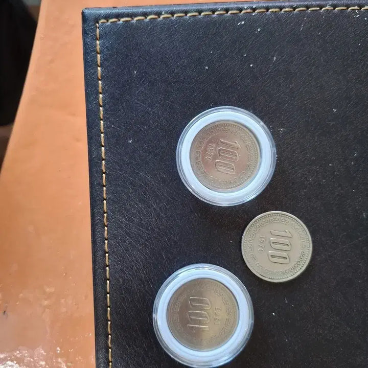 [BUNJANG] Japan 100 Yen Coins (1970, 1976) / 100엔 동전 3개 (1970년도)