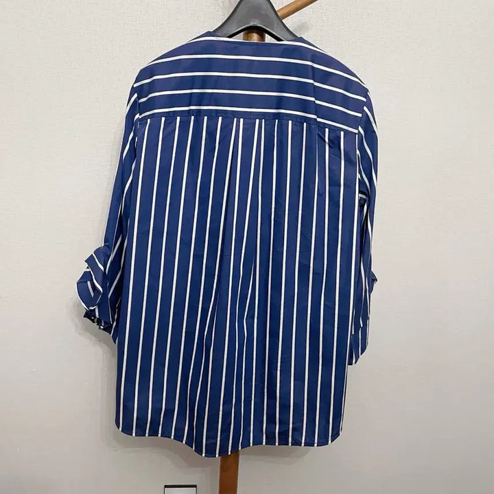 [BUNJANG] System (Hansem) Navy Stripe Silk Blend Blouse / 한섬 시스템 블라우스 (이탈리아 수입원단)