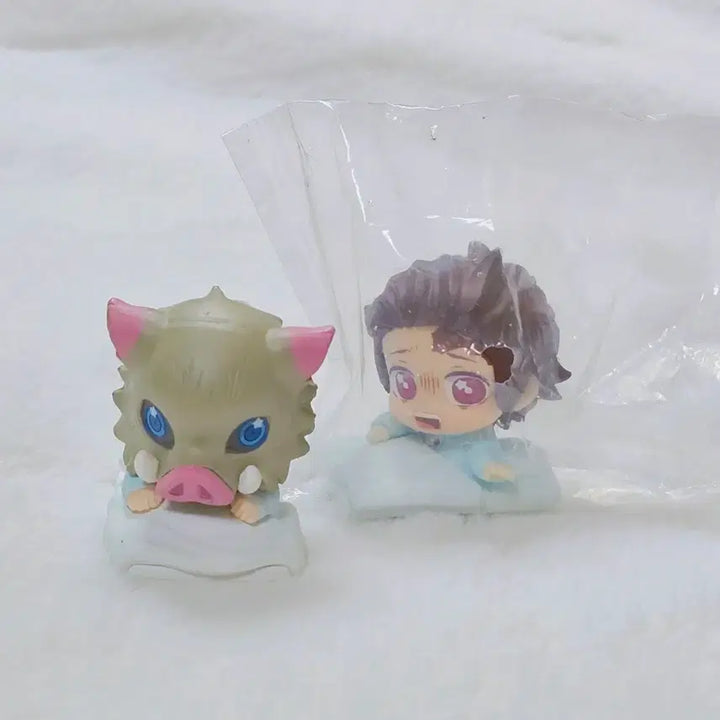 [BUNJANG] Demon Slayer Tanjiro &amp; Inosuke Onemutan Gacha Figures / 귀멸의 칼날 탄지로, 이노스케 오네무탄 가챠 피규어