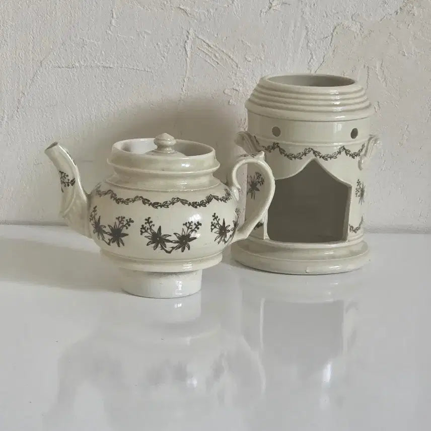 [BUNJANG] Saint-Use Brown Sèvres Porcelain Teapot / (쵸쵸쵸레어)브라운 생유즈 티팟
