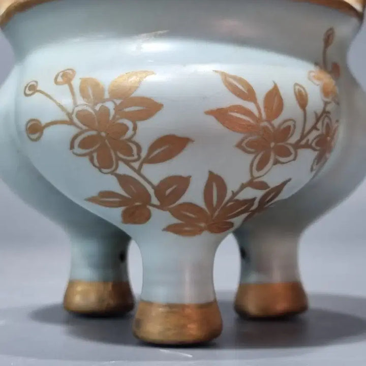 [BUNJANG] Yeoyocheon Gilt Celadon Tripod Censer / 여요천청유 묘금 삼족양이로. 높이 10.3 지름 11.5