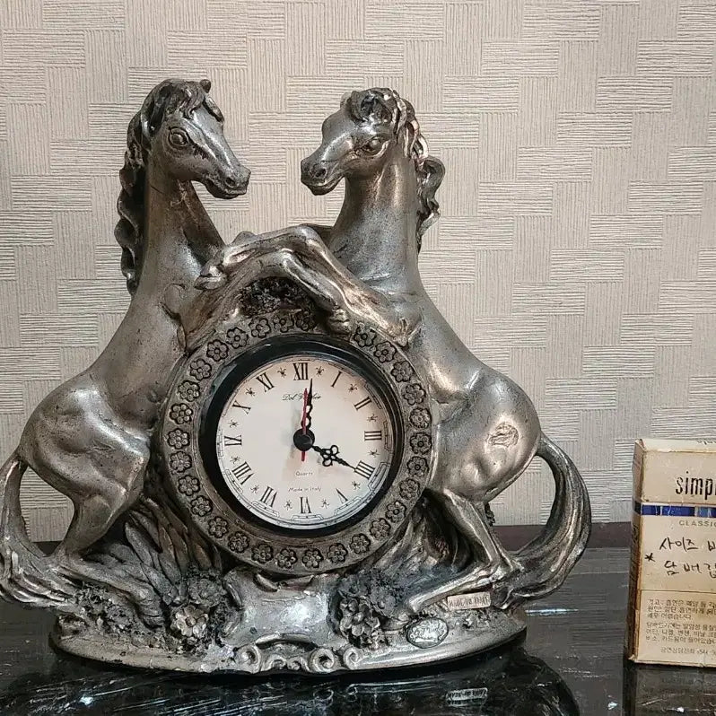 [BUNJANG] Italian Silver-Plated Twin Horse Sculpture Table Clock / 이태리 은도금 쌍마조각 탁상시계