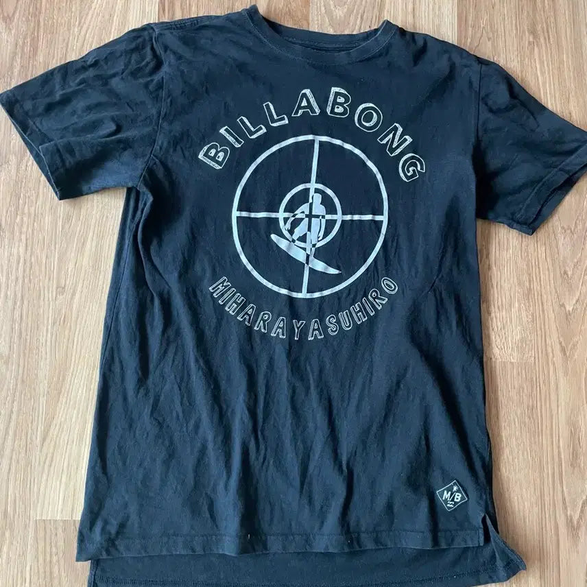 [BUNJANG] Mihara Yasuhiro x Billabong Black Short Sleeve T-Shirt / 미하라 야스히로 x 빌라봉 블랙 반팔 티셔츠