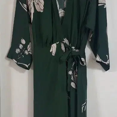[BUNJANG] Massimo Dutti Floral Print Wrap Dress / 마시모두띠 그린 랩원피스 (새상품)