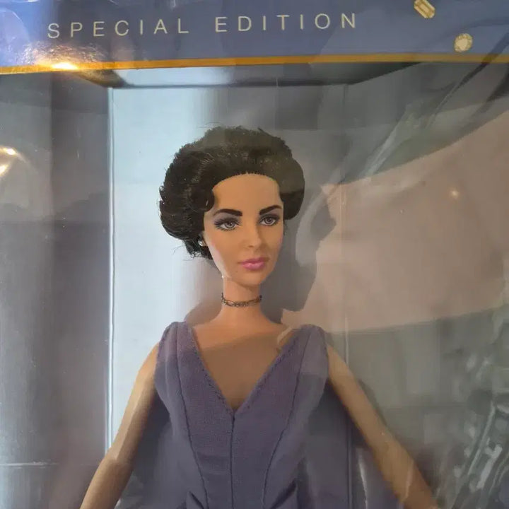 [BUNJANG] Elizabeth Taylor Special Edition Doll / 엘리자베스 테일러 스페셜 에디션 인형