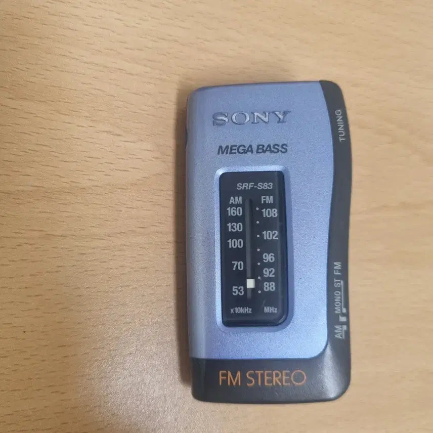[BUNJANG] Sony Mega Bass SRF-S83 Mini Radio / 소니 메가베이스 SRF-S83 라디오