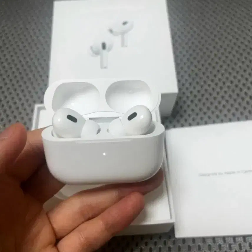 [BUNJANG] Apple AirPods Pro 2nd Generation (Used) / 에어팟프로2 풀박스 ( 7일 사용 )