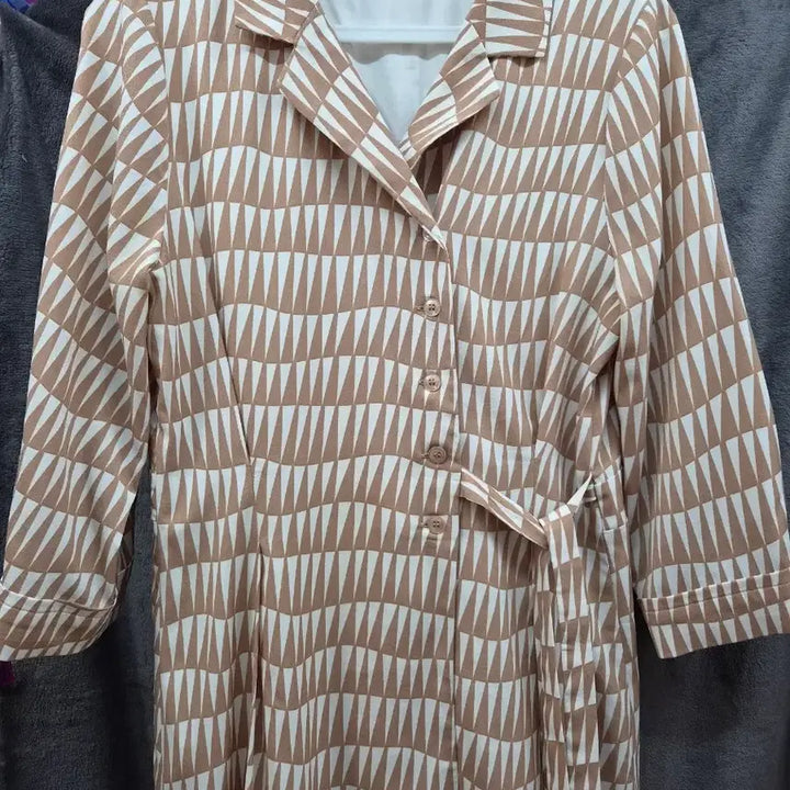 [SOLD OUT] 클로브스 패턴 롱 원피스 베이지