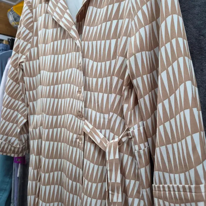 [SOLD OUT] 클로브스 패턴 롱 원피스 베이지