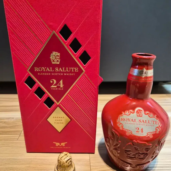 [BUNJANG] Royal Salute 24 Year Old Cognac Cask Whisky Empty Bottle / 로얄살루트 24년산 코냑 캐스크 위스키 공병입니다