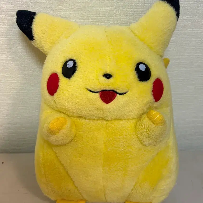 [BUNJANG] Vintage Retro Chubby Pikachu Pokemon Plush Doll / 고전 레트로 뚱카츄 피카츄 포켓몬 인형