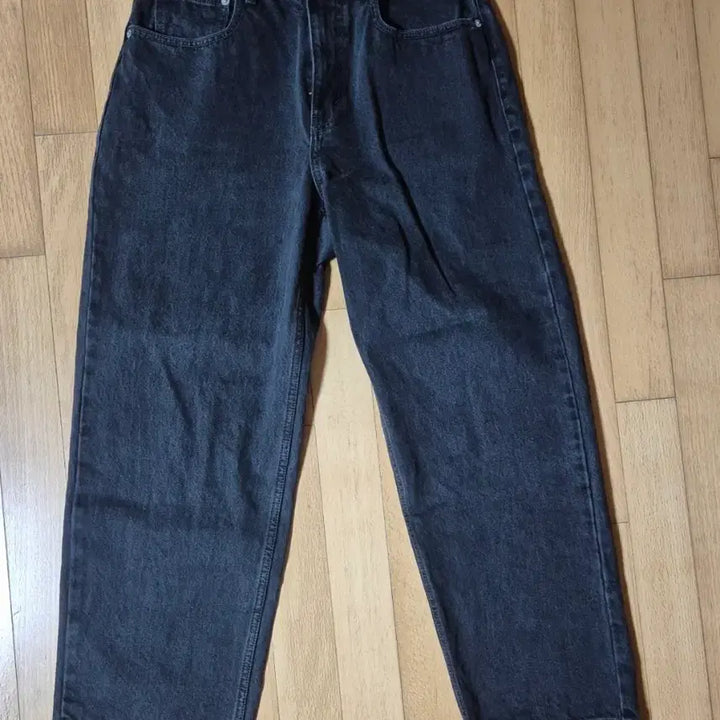 [BUNJANG] Dindydat Relaxed Jean Black S / 디네댓 릴렉스드진 블랙 s