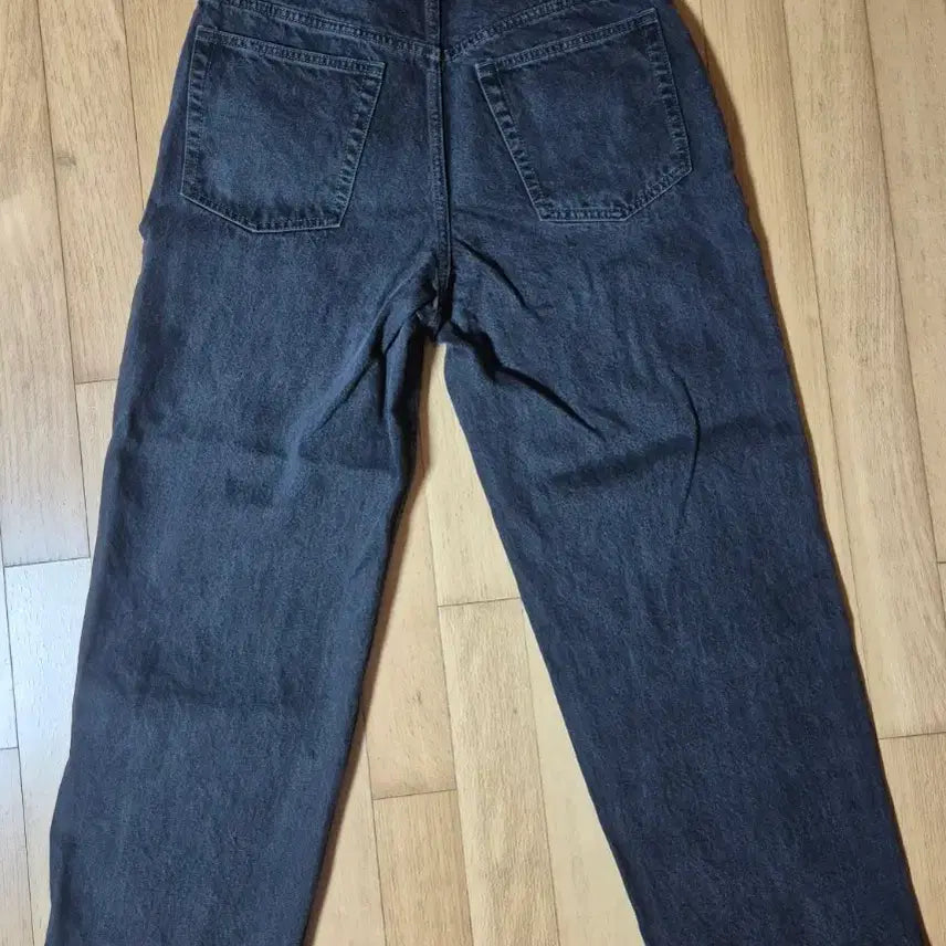 [BUNJANG] Dindydat Relaxed Jean Black S / 디네댓 릴렉스드진 블랙 s