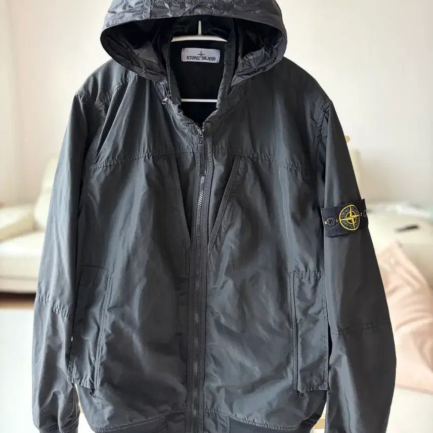[BUNJANG] Stone Island Microfiber Hooded Bomber Jacket / 스톤아일랜드 마이크로랩스 후드 봄버 자켓