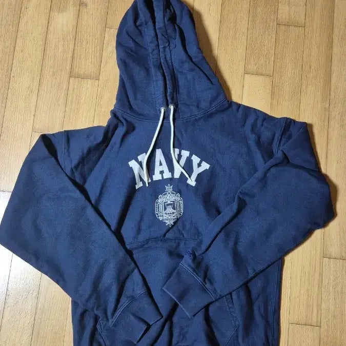 [BUNJANG] Outstanding Navy Lettering Logo Hoodie / 아웃스탠딩 후드티