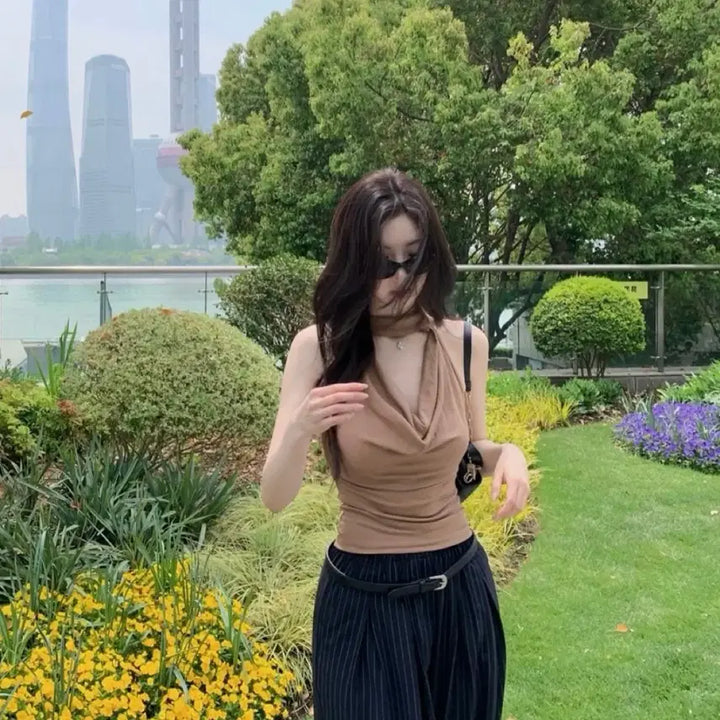 [BUNJANG] Lemoment Beige Halterneck Top / [르모멘트] 베이지 홀터넥