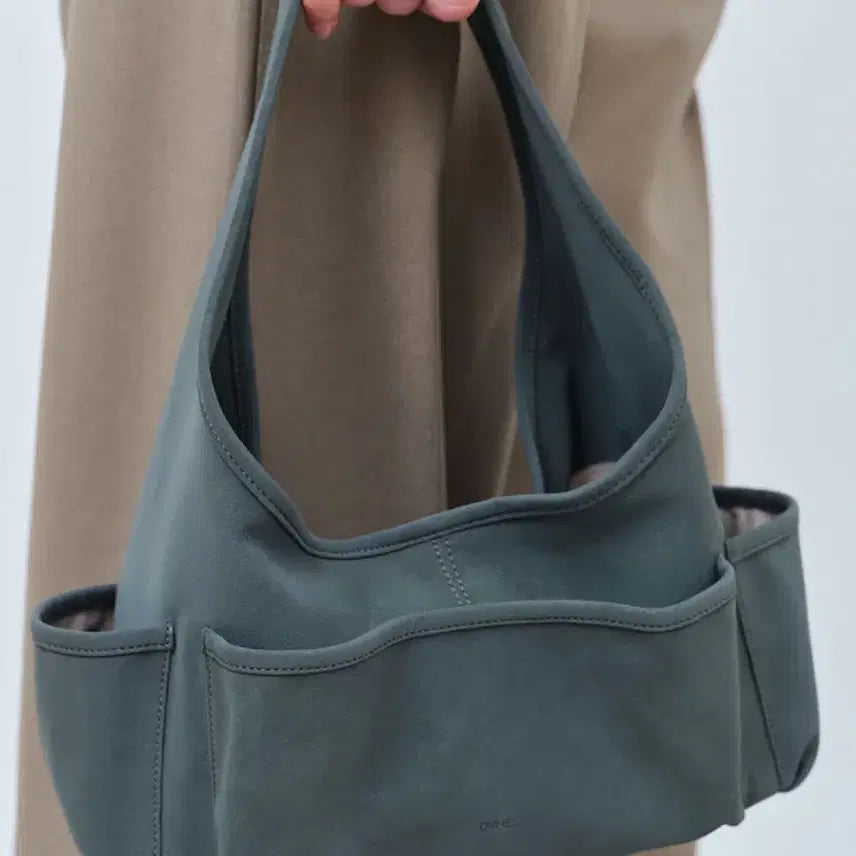 [SOLD OUT] [새제품] 오브히 포니 숄더백 여자 가방 Greyish Blue 새상품