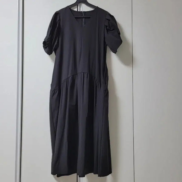 [BUNJANG] Black Puff Short Sleeve Long Dress / 블랙 퍼프 반팔 소매 원피스