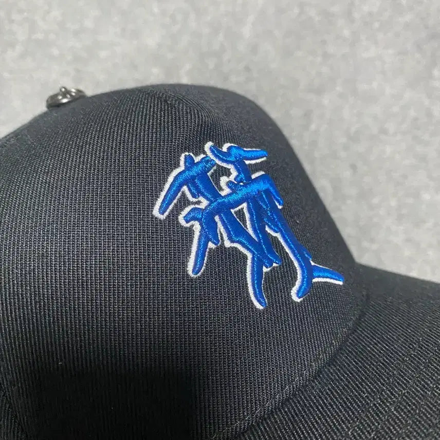 [BUNJANG] KTHLA Kill The Hype Los Angeles Blue Embroidered Black Snapback Cap / KTHLA Kill The Hype LA 블루 엠브로이드 블랙 스냅백 캡