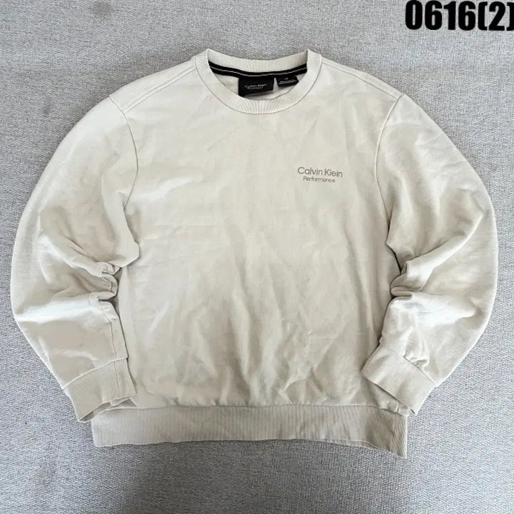 [BUNJANG] Calvin Klein Performance Crewneck Sweatshirt Beige L / 캘빈클라인 퍼포먼스 맨투맨 L 0616