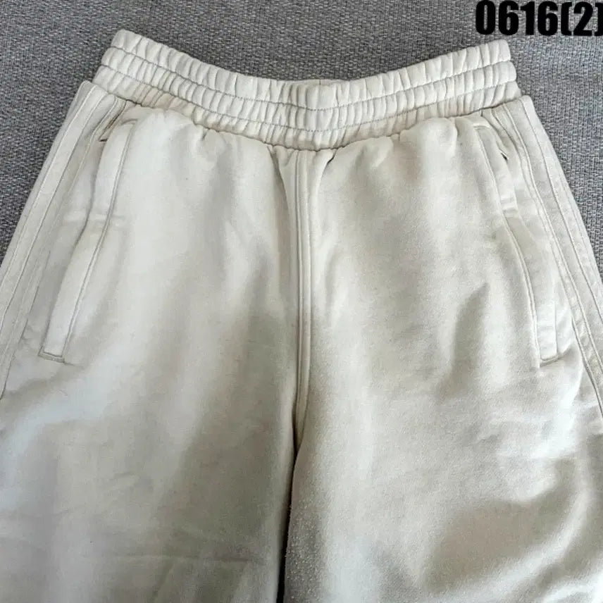 [BUNJANG] Adidas Training Shorts Beige Size M / 아디다스 트레이닝 반바지 M 0616