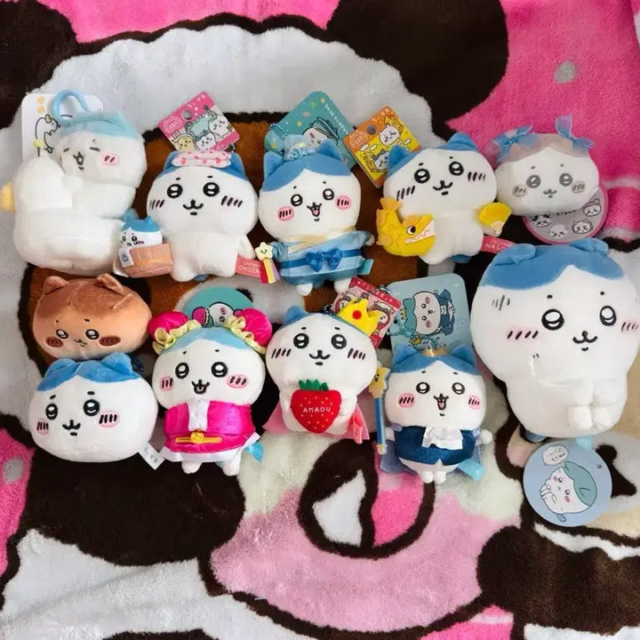 [BUNJANG] Machire &amp; Hachiware Ichigo &amp; Friends Figure &amp; Plush Bundle / 먼작귀 하치와레 피규어 및 인형 일괄 판매