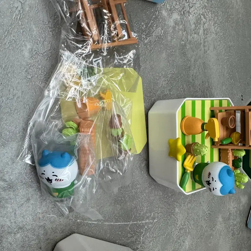 [BUNJANG] Hachiware Diorama Figure / 먼작귀 디오라마 피규어 하치와레