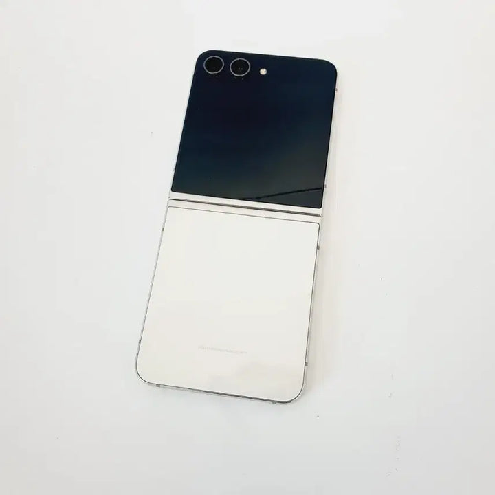 [BUNJANG] Samsung Galaxy Z Flip5 256GB Cream / 갤럭시 z 플립5 256GB 판매합니다!