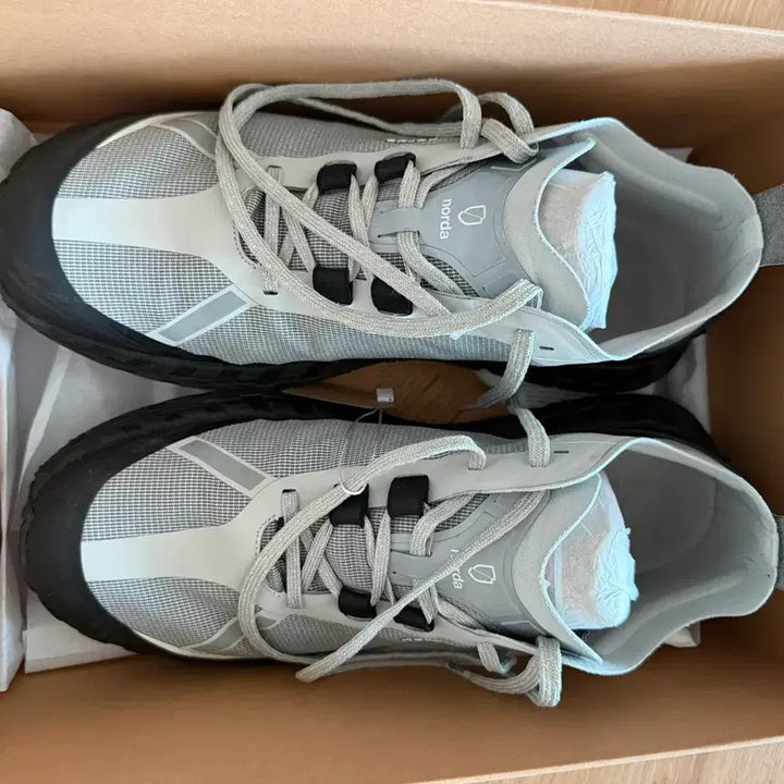 [BUNJANG] Norda 001 Pewter Sneakers / norda 001 pewter 노다 퓨터 11.5 (292.5)