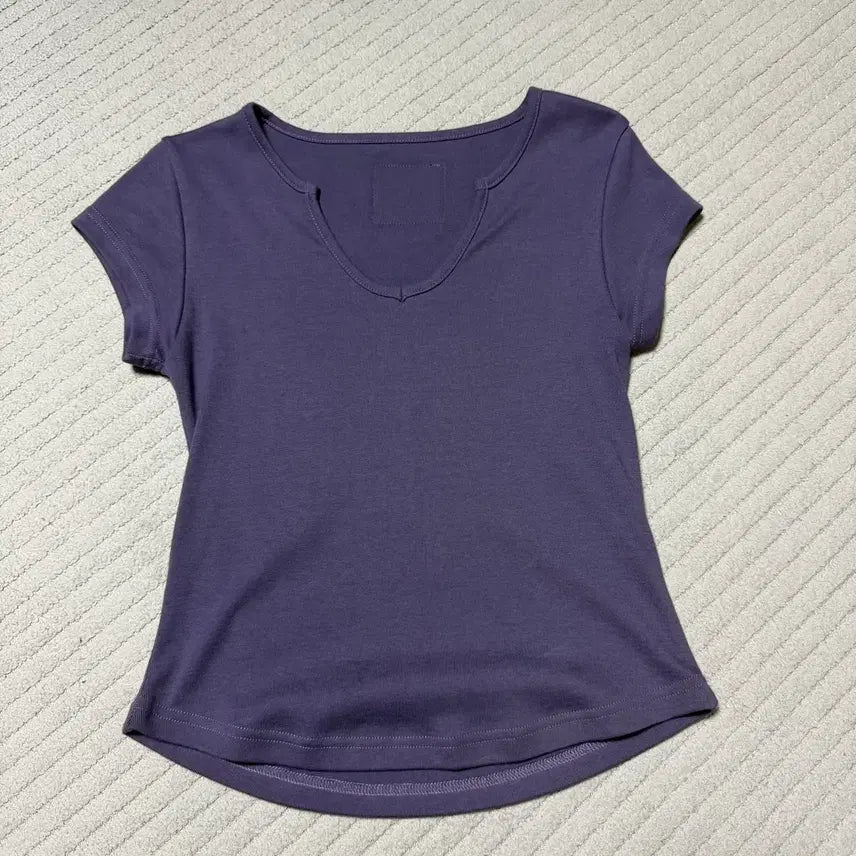 [BUNJANG] Curity 90S Line Slit Neck Half-Sleeve T-Shirt / 큐리티 C 90S LINE SLIT NECK HALF-SLEEVE