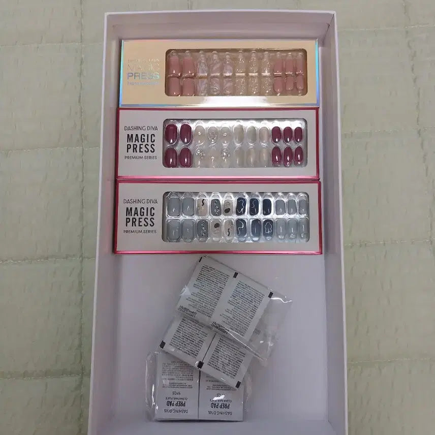 [BUNJANG] Dashing Diva Nail Art Stickers Set / 데싱디바 네일