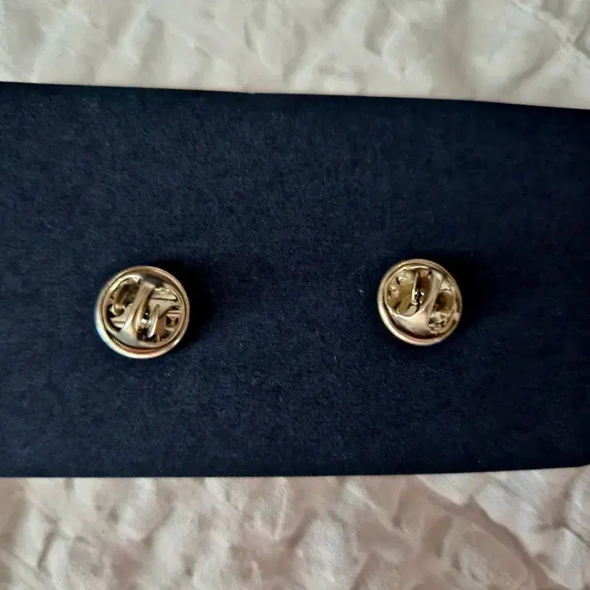 [BUNJANG] BTS Metal Pin Badge / 방탄소년단 BTS 금속 핀뱃지