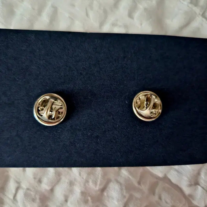 [BUNJANG] BTS Metal Pin Badge / 방탄소년단 BTS 금속 핀뱃지
