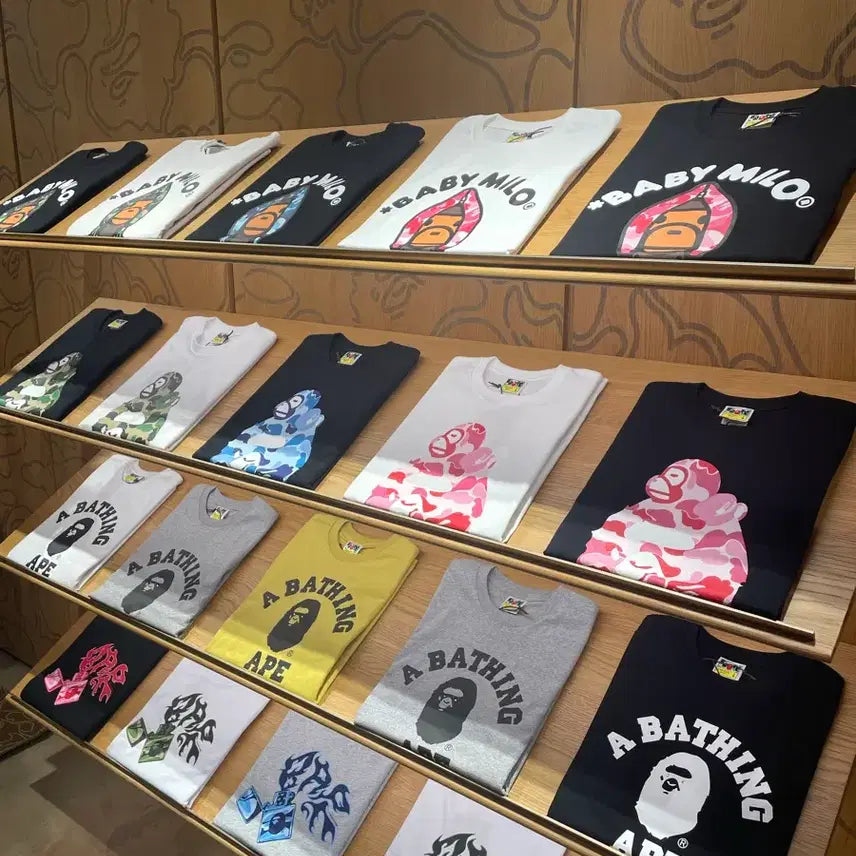 [BUNJANG] BAPE Color Camo College T-Shirt White Red / 베이프 컬러 카모 컬리지 티셔츠 화이트 레드 [M,L]