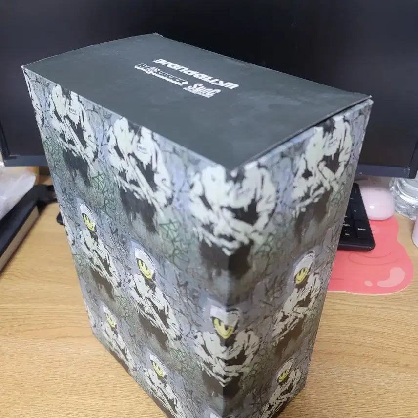 [BUNJANG] Bearbrick Riot Cop 400% &amp; 100% Set / 베어브릭 riot cop 400% &amp; 100% 세트
