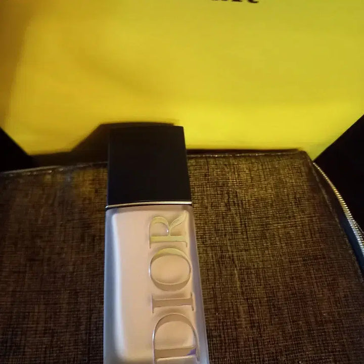 [BUNJANG] Dior Forever Skin Wear Perfection Foundation 1N / new디올 포에버 스킨 웨어 퍼펙션 파운데이션 1n 에누리 가능합니다