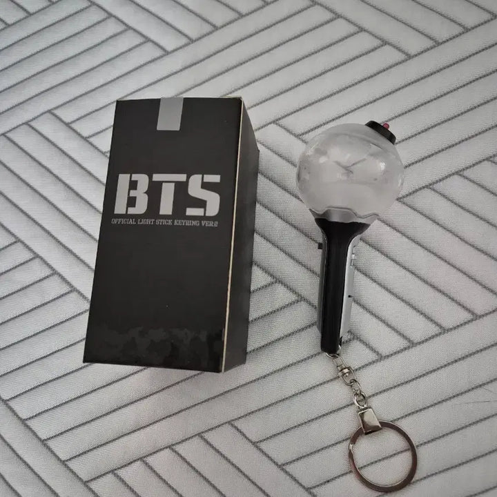 [BUNJANG] ARMY BOMB Keychain / 아미밤 키링