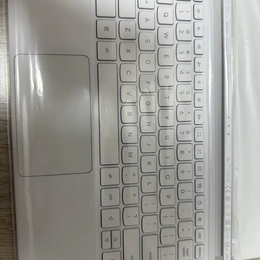 [BUNJANG] Yoga Pad Pro Genuine Keyboard Case &amp; Pen (White) / 요가패드프로 정품 키보드 케이스, 정품 펜 개봉 미사용 판매합니다