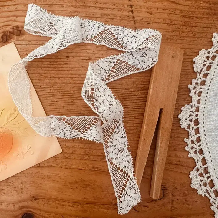 [BUNJANG] Vintage Lace White Floral Hair Clip Set / 빈티지 레이스  화이트 꽃잎+우드함께