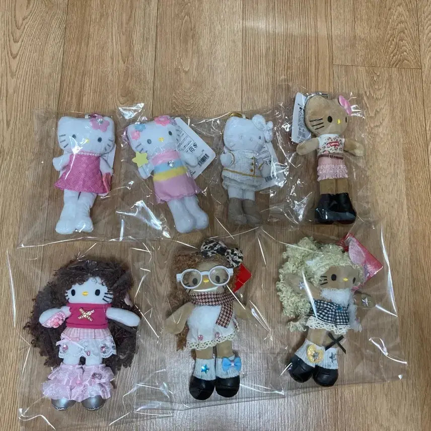 [BUNJANG] Sanrio Hello Kitty Long-Legged Plush Keychain / (일괄) 롱다리 키티,뽀글머리 인형 키링