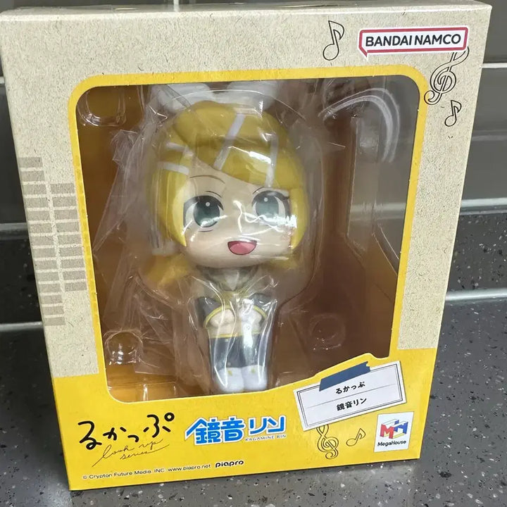 [BUNJANG] Vocaloid Kagamine Rin Look Up Figure (Sealed) / (미개봉) 보컬로이드 카가미네 린 룩업 피규어
