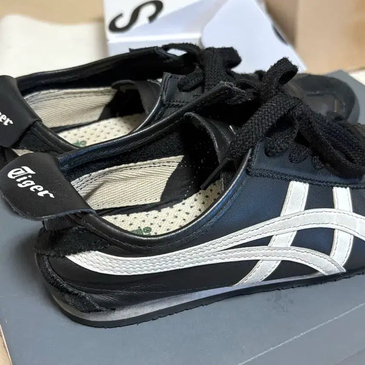 [BUNJANG] Onitsuka Tiger Mexico 66 Black White 230mm Sneakers / 오니츠카 타이거 멕시코 66 230