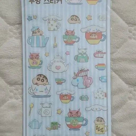 [BUNJANG] Sanrio Cinnamoroll &amp; Crayon Shin-chan Collaboration Transparent Sticker / [정품] 시나모롤과 짱구는못말려 콜라보 컵 투명 스티커