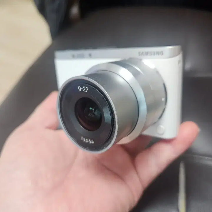 [BUNJANG] Samsung NX mini Mirrorless Camera with 9-27mm Lens / 삼성 NX MINI :9-27mm