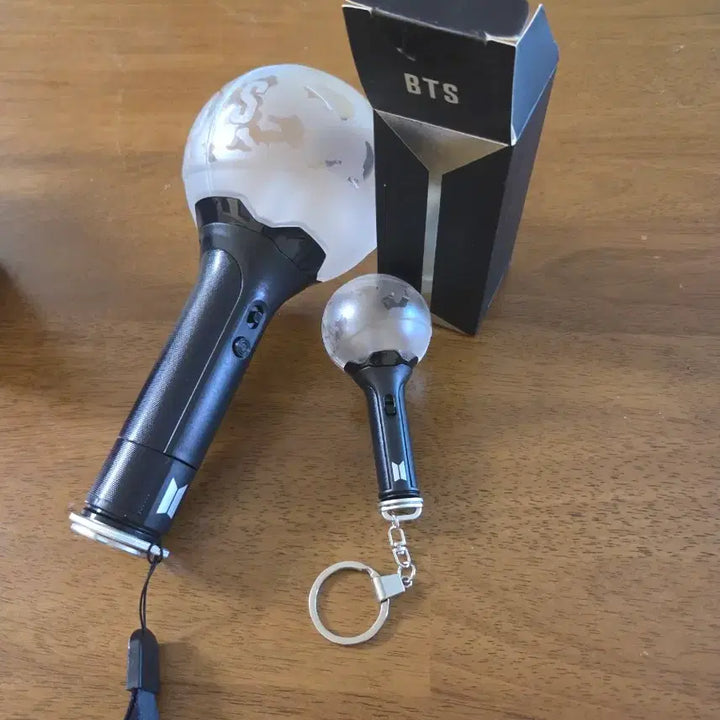 [BUNJANG] BTS Official ARMY Bomb Keyring Ver.3 / BTS 공식 아미밤 키링 Ver.3 정품 박스포함