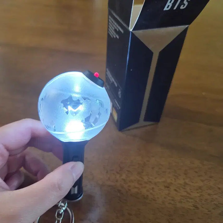 [BUNJANG] BTS Official ARMY Bomb Keyring Ver.3 / BTS 공식 아미밤 키링 Ver.3 정품 박스포함
